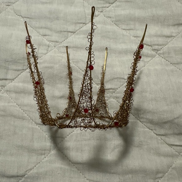Small Elegant Gold Wire Crown with Red Accents